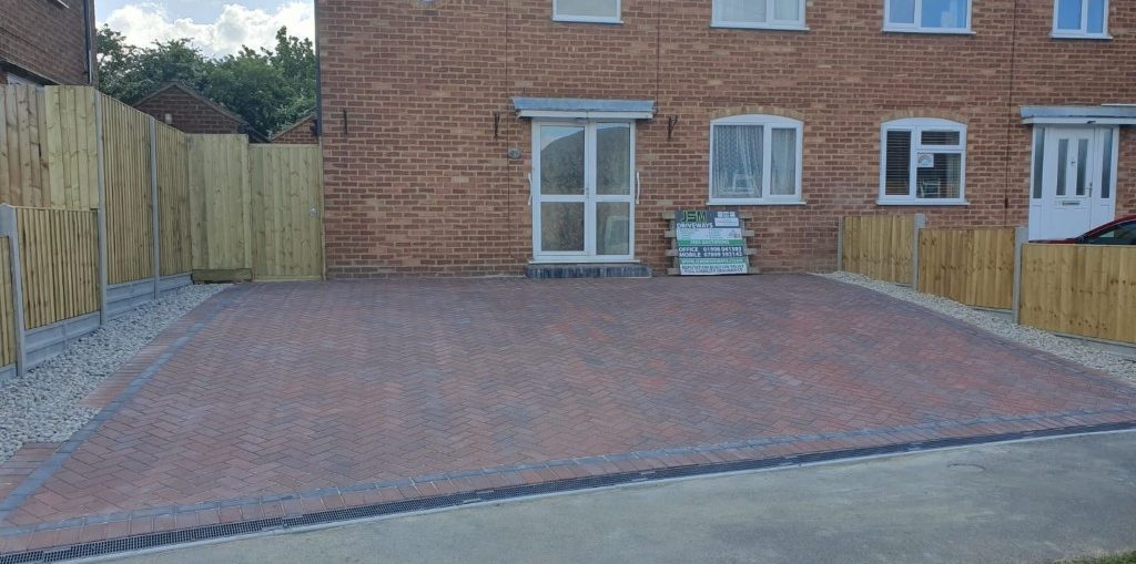 Block Paving Driveway with New Fencing in Leighton Buzzard